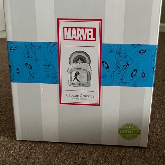 Scentsy Marvel Captain America Warmer with Blue Accents - Picture 1 of 2